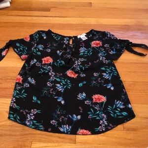 Lightweight Floral Blouse